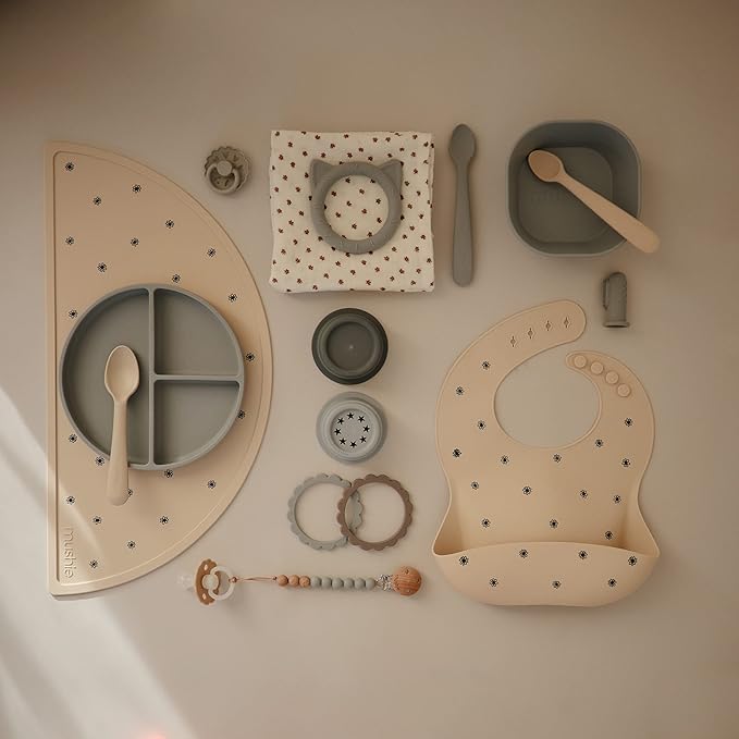 mushie Silicone Placemat for Kids | BPA-Free Non-Slip Design (Black Daisy)