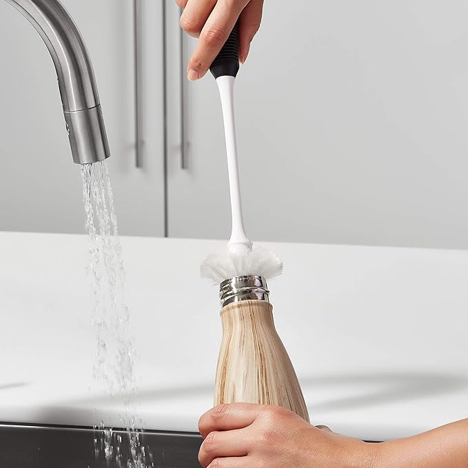 OXO Good Grips Bottle Brush, Dual-Bristle Cleaning for Bottles, Pitchers and Carafes, Flexible Neck Scrub Brush, Safe for Stemware and Delicate Glassware, Dishwasher Safe