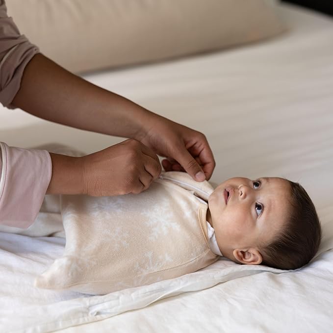 SleepingBaby Zipadee-Zip Transition Swaddle - Cozy Fleece Wearable Blanket with Two-Way Zipper for Baby Sleep - Snowflakes, Large (12-24 Month)