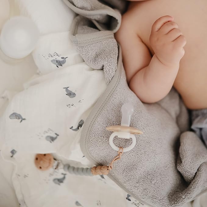 FRIGG Daisy Night SilkySoft Silicone Baby Pacifier | Made in Denmark | BPA-Free (Croissant/Cream, 0-6 Months)