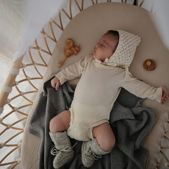 FRIGG Daisy Natural Rubber Baby Pacifier | Made in Denmark | BPA-Free (Rose Gold/Honey Gold, 0-6 Months) 2-Pack