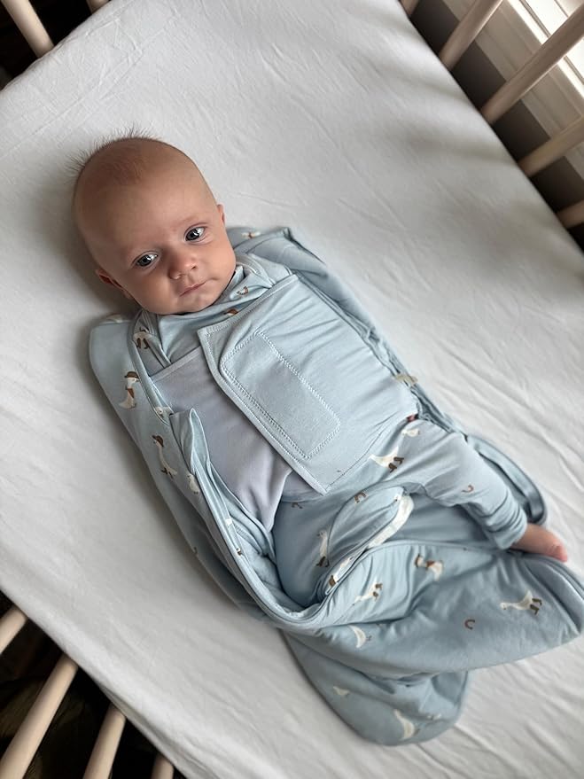 GUNAMUNA Swaddle Wrap for Newborns – Arms In or Out, Easy Diaper Changes with WONDERZiP, Soft Sleep Sack, 1.0 TOG