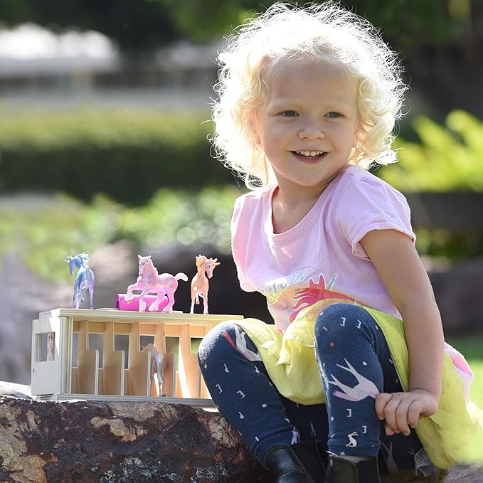 Breyer Unicorn Magic Wooden Carry Stable Playset with 6 Unicorns – Unicorn Gifts for Girls | Toys for Kids Ages 4–8 | Hand-Painted Horses in Carrying Case | Imaginative Play Set