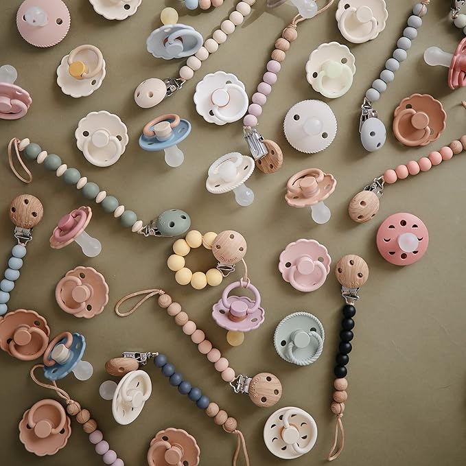 mushie 100% Silicone Baby Pacifier Clip BPA Free | Eva (Black)