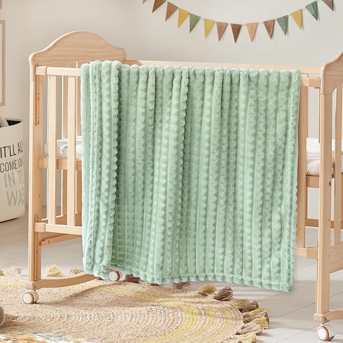 HOMRITAR Baby Blanket for Girls Boys Soft Fluffy Fleece Toddler Blanket Stereoscopic Grid, Warmer Comfort Reversible Lightweight Bed Blankets for Infant or Newborn (Light Green, 30 x 40 Inch)