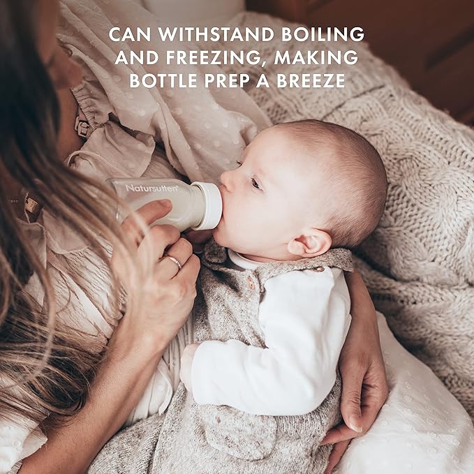 Natursutten Glass Baby Bottles 8 oz and 4 oz - Anti-Colic Baby Bottles for Breastfeeding Babies, Suitable for Boiling and Freezing - Bottles with Natural Rubber, Slow Flow Nipples for Newborn Babies