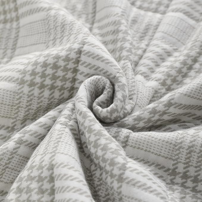 NTBAY Jersey Cotton Quilted Toddler Blanket, Breathable and Warm for Boys and Girls Baby Blanket, 30x40 Inches, Grey Grid