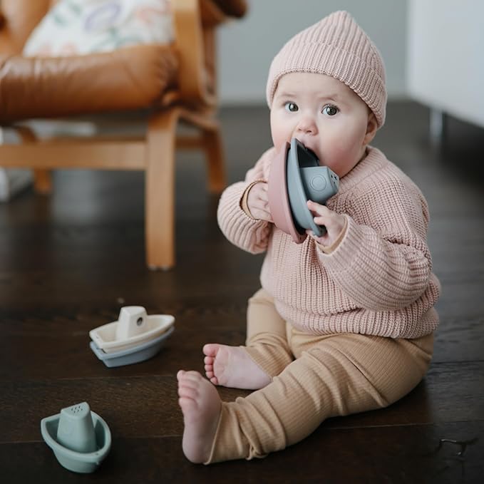 mushie Stackable Bath Boats Toy (Original) | Floating Bathtub Toys for Baby & Toddler, Set of 5 | Made in Denmark