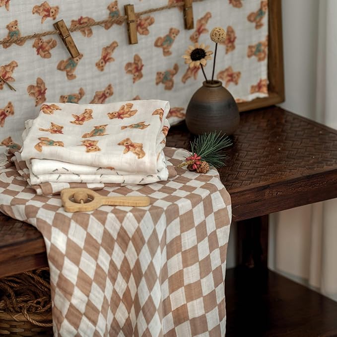 GLLQUEN BABY Receiving Blanket Boy Cotton Muslin Swaddle Blankets Girl Newborn Squares Breathable & Soft Thin Baby Blankets Cloths Double Absorbent Infant Swaddling Wrap - 6 Pack (Christmas Bear)