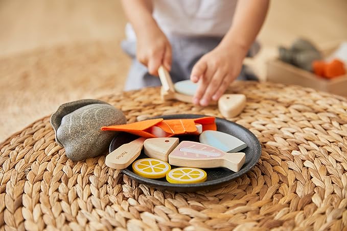 PlanToys® Wooden Pretend Play Seafood Platter Food Toy for Kids | Includes Fish, Prawn, Oyster, Knives & More | Montessori Role Play Kitchen Toy for Imaginative Learning