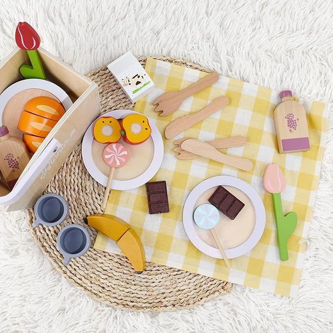 Wooden Picnic Basket Play Food Set – 21 PCS Pretend Kids Kitchen Toy with Blanket, Cutting Fruit & Dual Place Settings – Imaginative Outdoor Role-Play Gift for Toddlers Ages 3+
