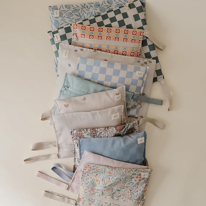 mushie Water Resistant Wet Bags | Large & Small Reusable Storage Bag for Baby Items and Travel | Zippered Pockets with Handle | Machine Washable, Set of 2 (Bees)