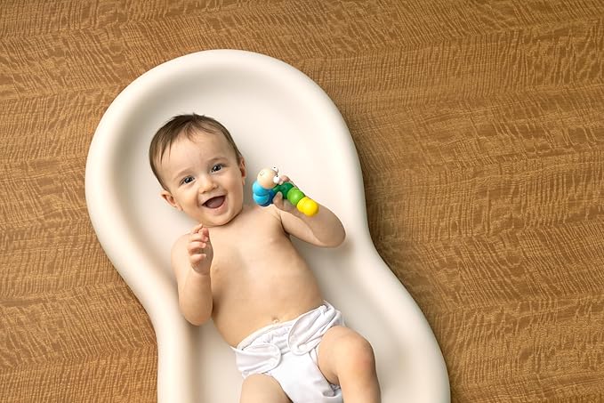 Keekaroo Peanut Changer Baby Vanilla– The Original Made in USA Easy-to-Clean Changing pad and The only Shell Over Foam, Fully Water Repellant