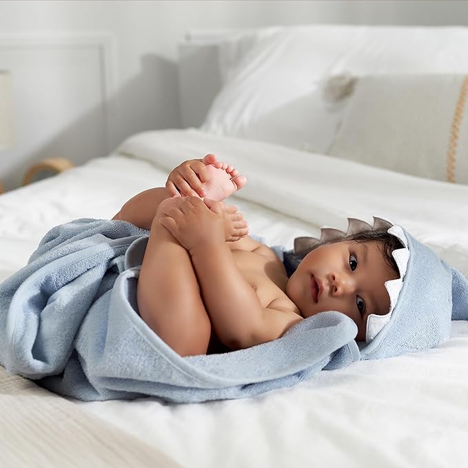 Gerber Baby 4 Piece Animal Character Hooded Towel and Washcloth Set, Blue Shark, One Size