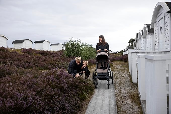 Thule Urban Glide 4-Wheel Single Child All-Terrain Stroller, Full-Suspension System, Air-Filled Tires, Upright seat with Adjustable Recline and Built-in Leg Rest, Baby Stroller