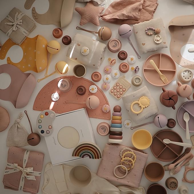 FRIGG Daisy Natural Rubber Baby Pacifier | Made in Denmark | BPA-Free (Powder Blush/Cream, 6-18 Months) 2-Pack