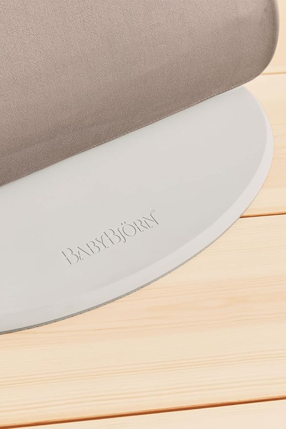 BabyBjörn Bouncer Bliss, Cotton Petal Quilt, Sand Gray