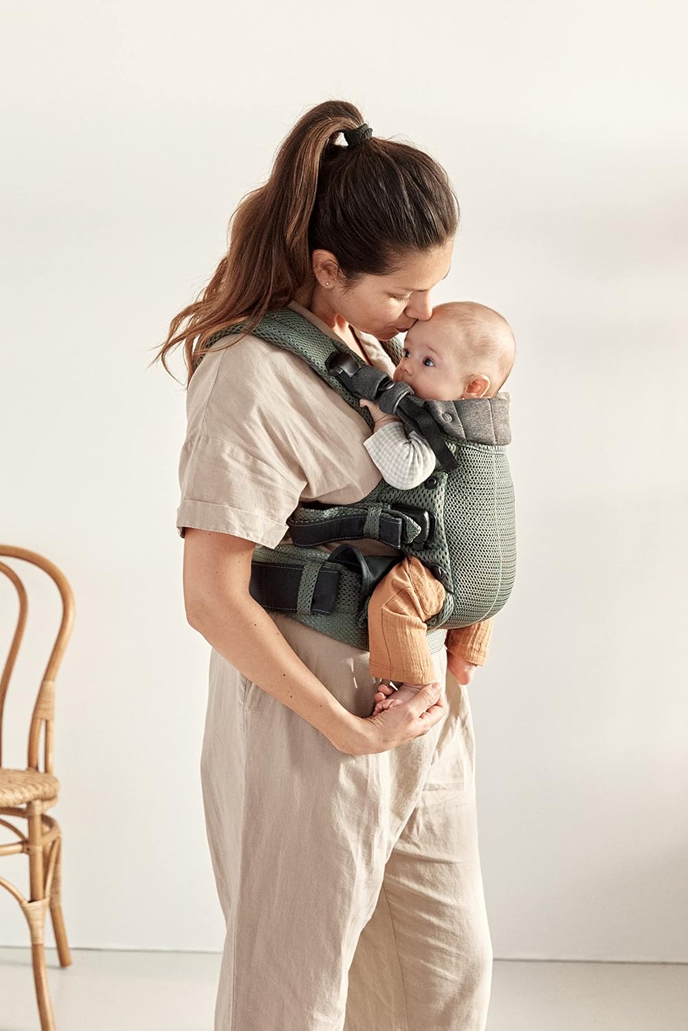 BabyBjörn Baby Carrier Harmony, Dark Green, 3D Mesh | 3-in-1 Ergonomic Baby Carrier; Newborn, Facing-in, Outward-Facing, and Back Carrying Positions Supported (7-40 lbs), Newborn to Toddler