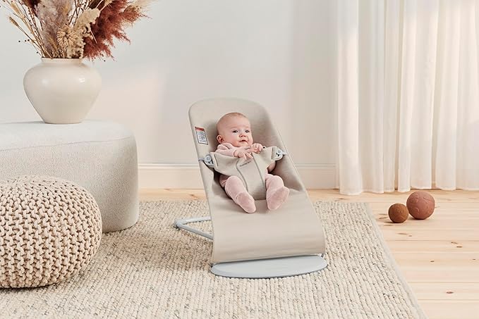 BabyBjörn Bouncer Bliss, Light Beige, 3D Jersey | 2-in-1 Adjustable Baby Bouncer Seat and Toddler Chair, Newborn to Toddler (8-29 lbs), 4 positions, Lightweight & Portable