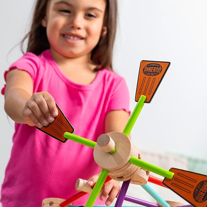 TINKERTOY - Retro Building Set Tin - 85 Pieces