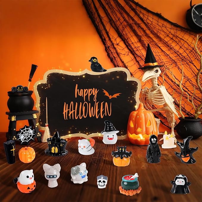 40pcs Halloween Mini Resin Figures 40 Styles Tiny Resin Animals to Hide Little Small Figures Miniature Figurines Bulk for Halloween Party Favors Bag Fillers DIY Craft Garden Dollhouse Decor