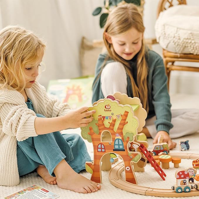 Tree House Play World | 2+ Years | Size 20" x 16.5" x 11.5" | Hand-Eye Coordination | 31 Piece Set | Playtales Included | Play World Collection |