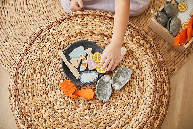 PlanToys® Wooden Pretend Play Seafood Platter Food Toy for Kids | Includes Fish, Prawn, Oyster, Knives & More | Montessori Role Play Kitchen Toy for Imaginative Learning