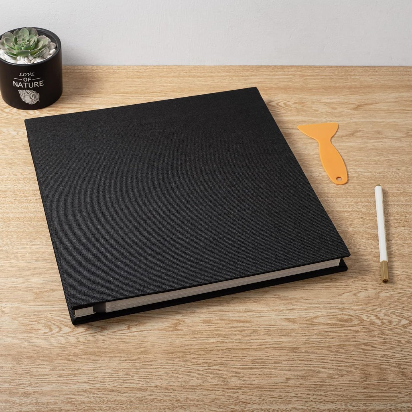 Large Photo Album Self Adhesive Scrapbook Album for 4×6 8×10 Pictures DIY Magnetic Linen Cover Album 40 Pages for Family Wedding Gifts with Metal Pen and Plastic Board