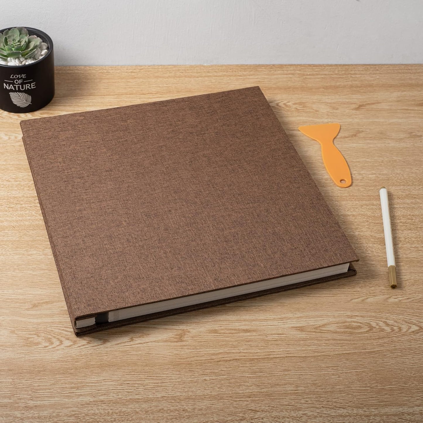 Large Photo Album Self Adhesive Scrapbook Album for 4×6 5×7 8×10 Pictures DIY Magnetic Linen Cover Album 60 Pages for Family Wedding Gifts with Metal Pen and Plastic Board