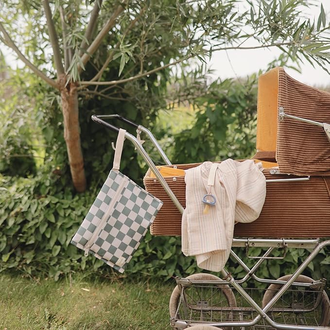 FRIGG Little Viking Natural Rubber Baby Pacifier 2-Pack | Made in Denmark | BPA-Free (Ocean View/Cocoa, 0-6 Months)