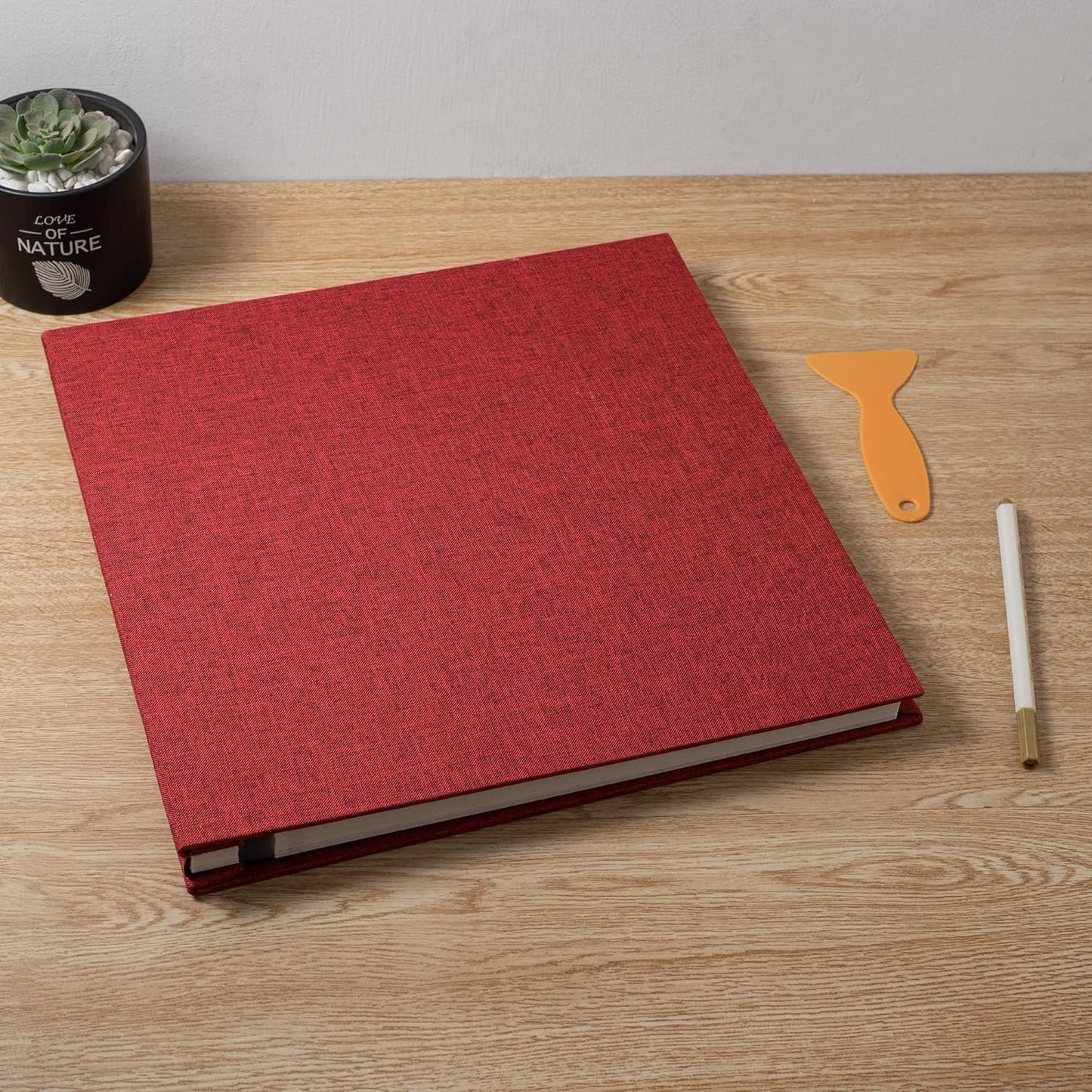 Large Photo Album Self Adhesive Scrapbook Album for 4×6 5×7 8×10 Pictures DIY Magnetic Linen Cover Album 40 Pages for Family Wedding Gifts with Metal Pen and Plastic Board Red